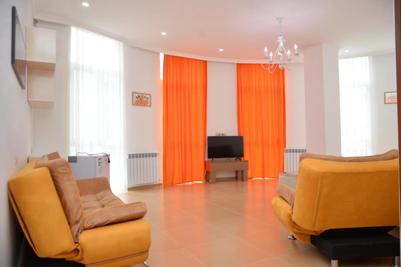 Orange Home Hotel 巴统 外观 照片
