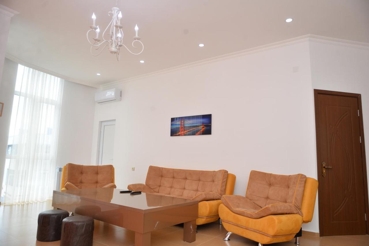 Orange Home Hotel 巴统 外观 照片