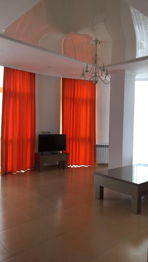 Orange Home Hotel 巴统 外观 照片