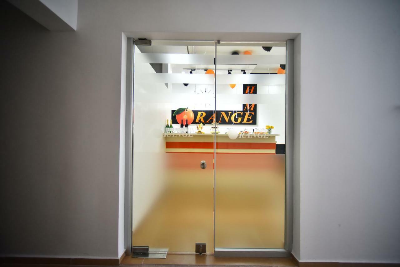 Orange Home Hotel 巴统 外观 照片