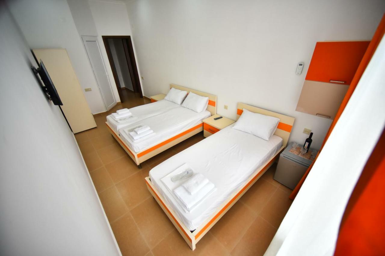 Orange Home Hotel 巴统 外观 照片