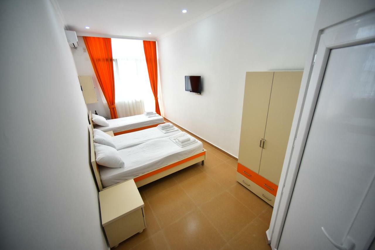 Orange Home Hotel 巴统 外观 照片