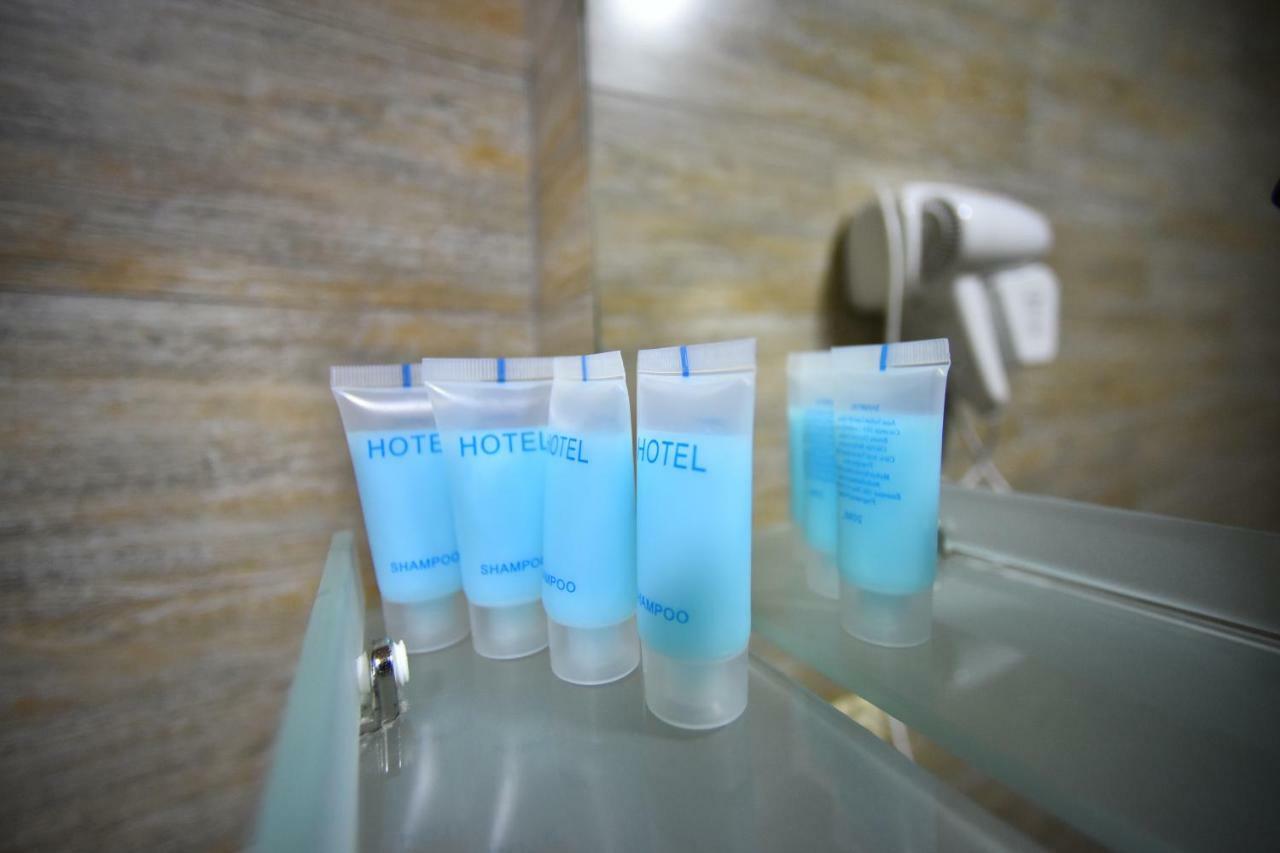 Orange Home Hotel 巴统 外观 照片