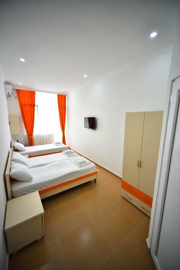 Orange Home Hotel 巴统 外观 照片