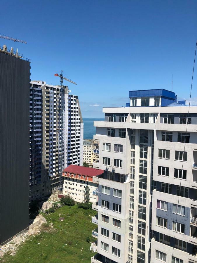 Orange Home Hotel 巴统 外观 照片
