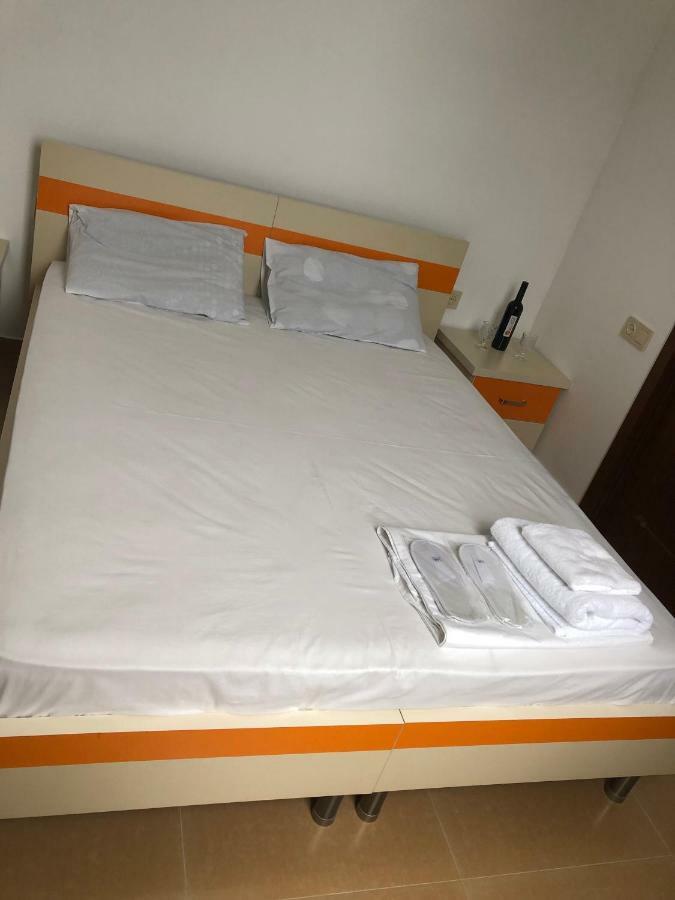 Orange Home Hotel 巴统 外观 照片